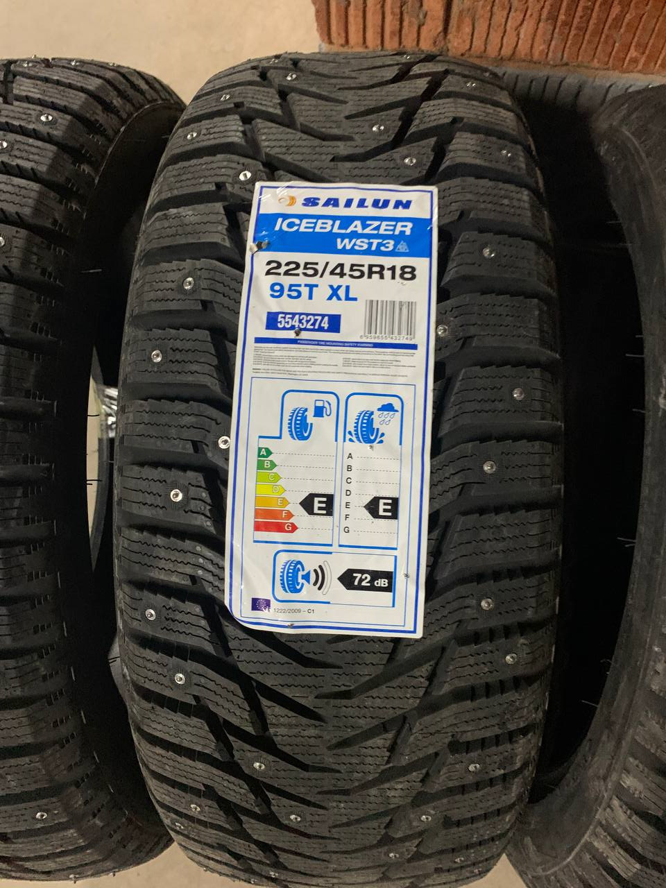 Шины sailun ice blazer. Sailun Ice Blazer wst3. Sailun Ice Blazer wst3 225/45 r18. Sailun Ice Blazer 225/55 r18. Sailun Ice Blazer 225/55 r18 реклама.