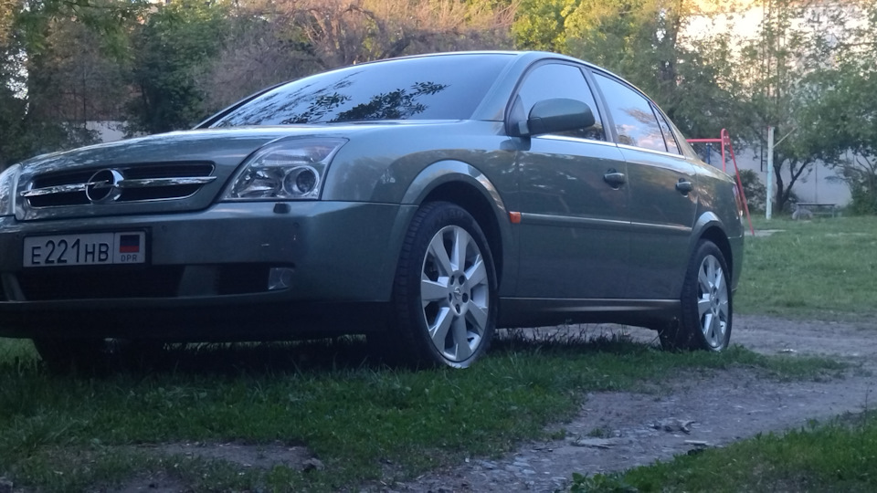 Дымит, жрет масло и кидает во впуск. Что бы это значило? — Opel Vectra ...