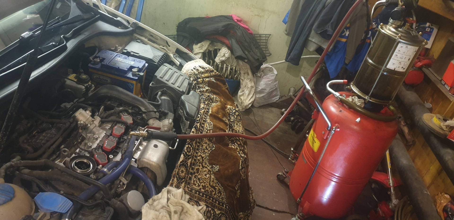 Замена обратного клапана картерных газов и плановая замена масла ENI I ...