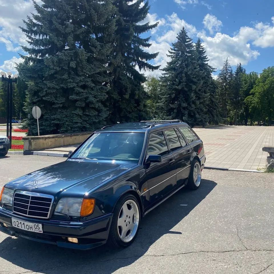 Кисловодск. — Mercedes-Benz E-class (W124), 5 л, 1994 года | покатушки |  DRIVE2