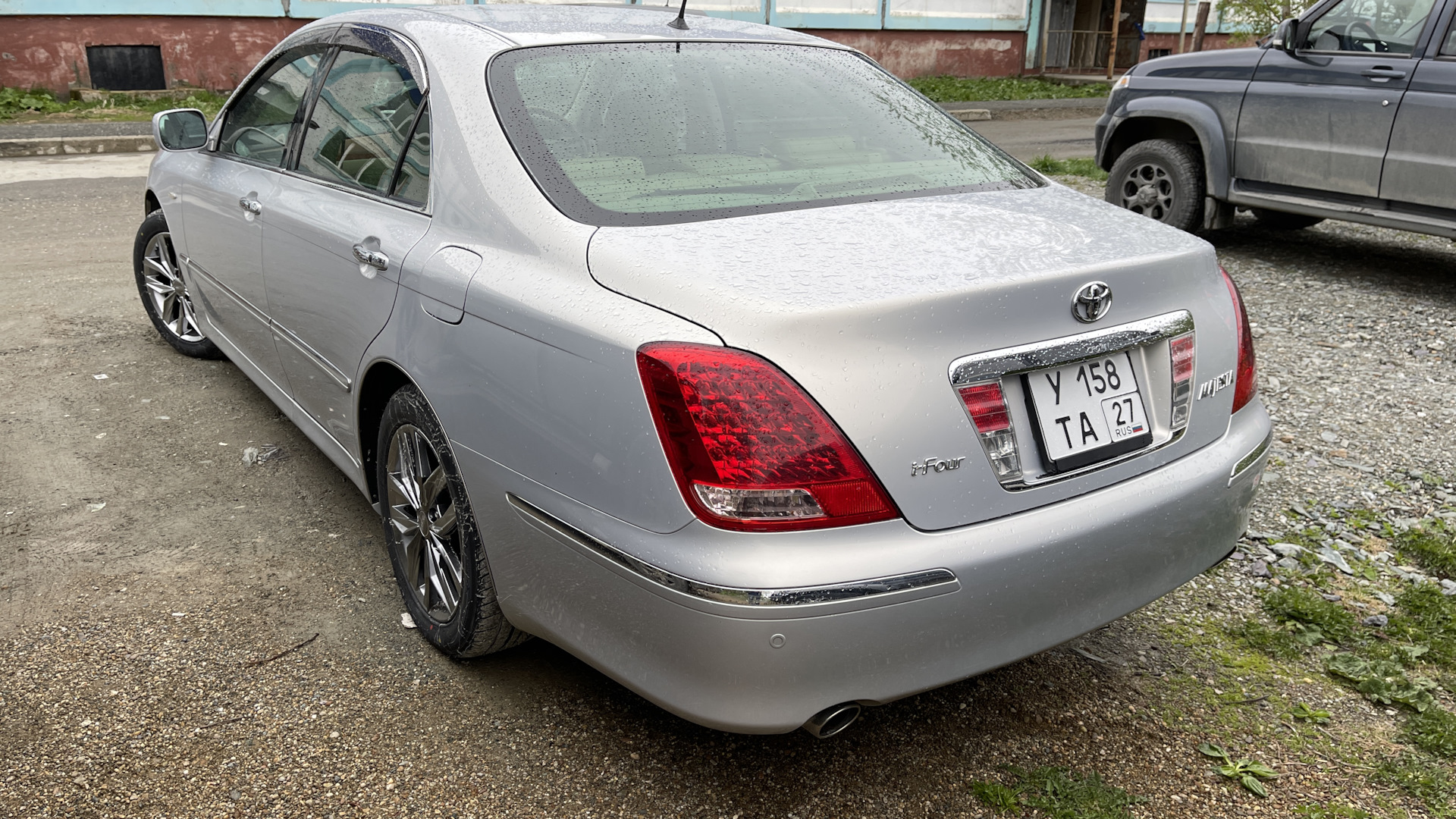 Toyota Crown Majesta s180