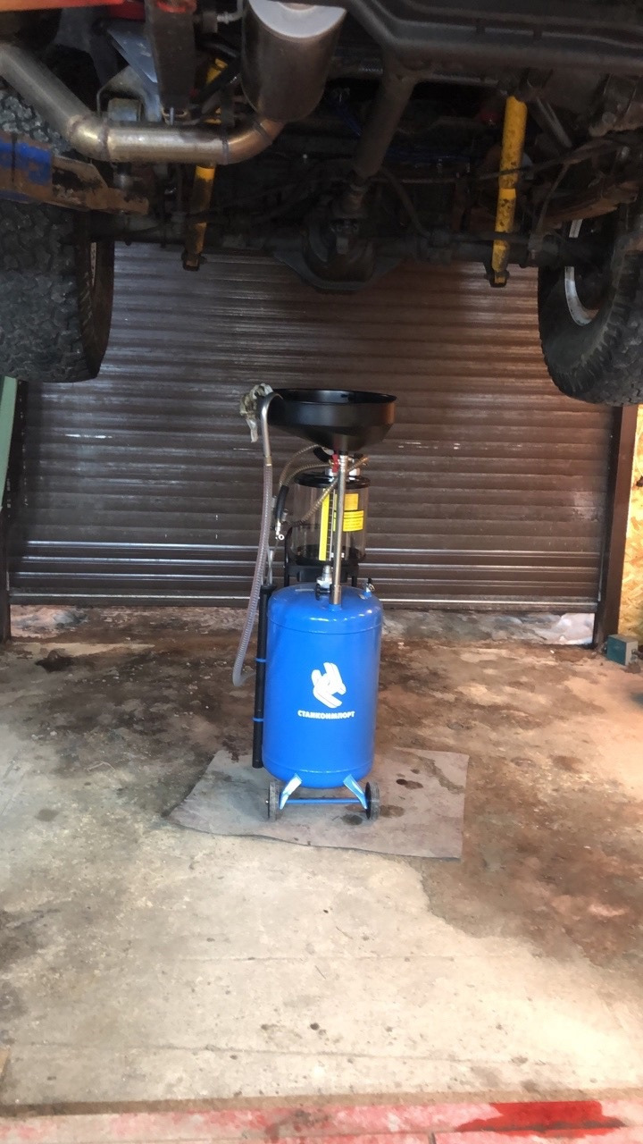 Замена масла в заднем мосту — Ford Bronco (4G), 5,8 л, 1988 года ...