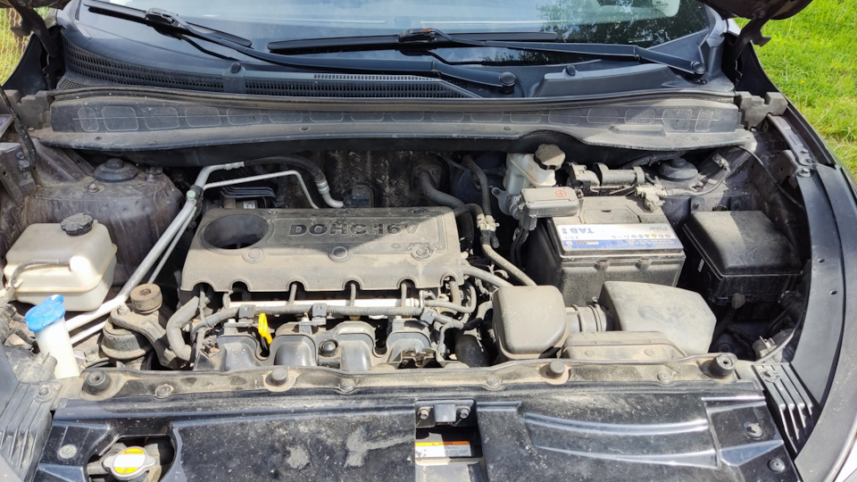 Операция "чистая подкапотка" — Hyundai ix35, 2 л, 2010 года | мойка ...