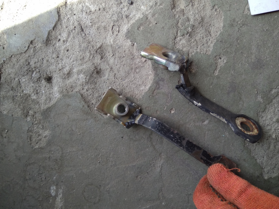 Крепление ремней безопасности в заз1102 — ЗАЗ 1102, 1,1 л., 1991 года ...