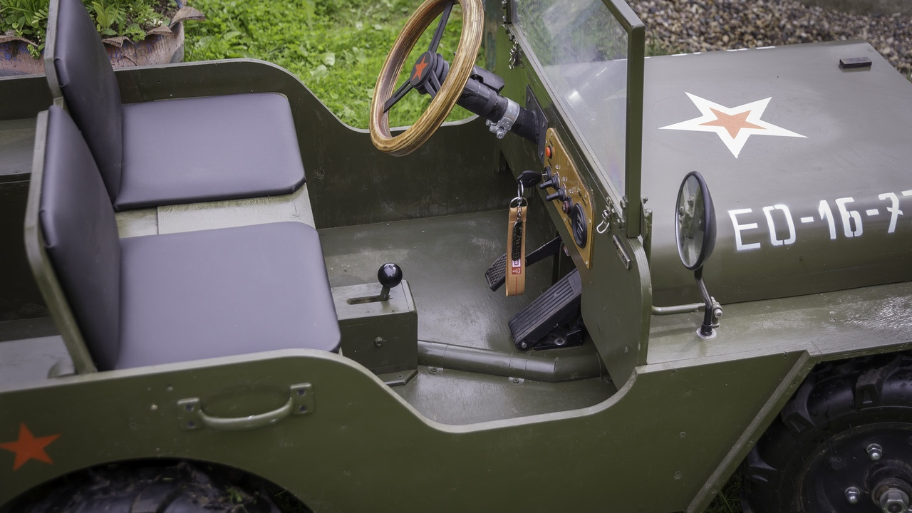 Электромобиль Jeep Willys