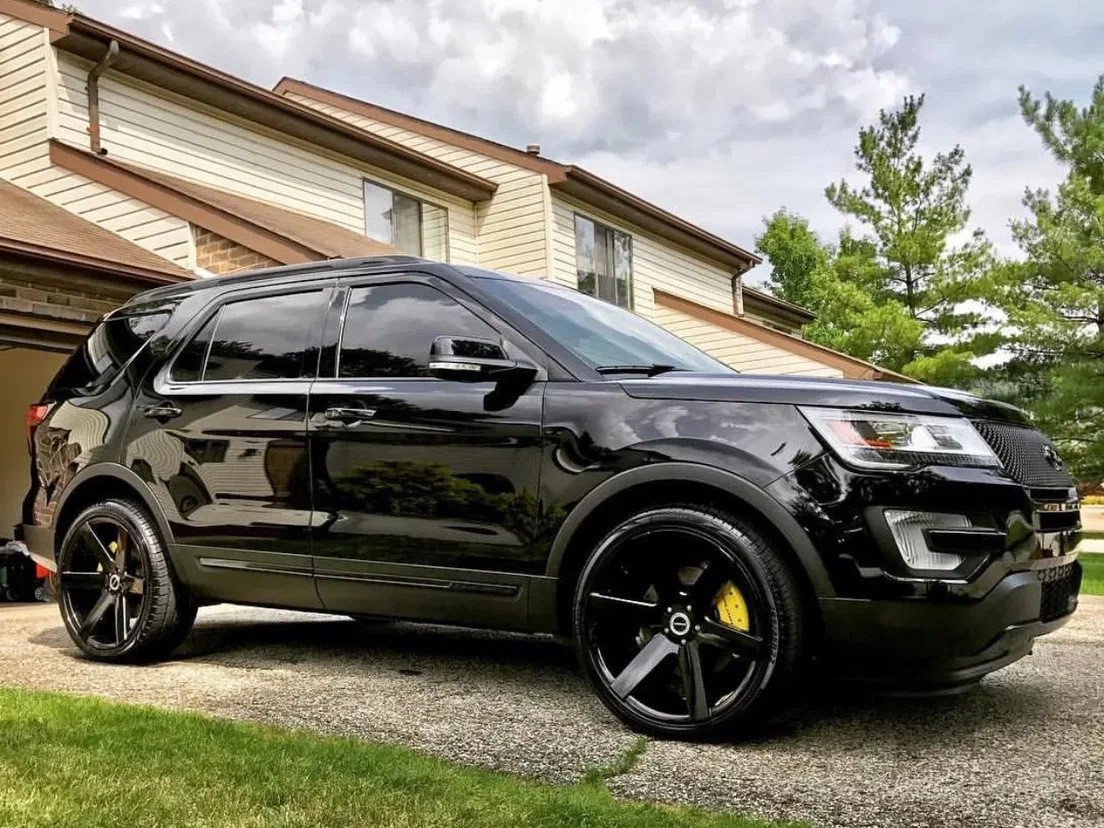 Ford Explorer 5 Raptor