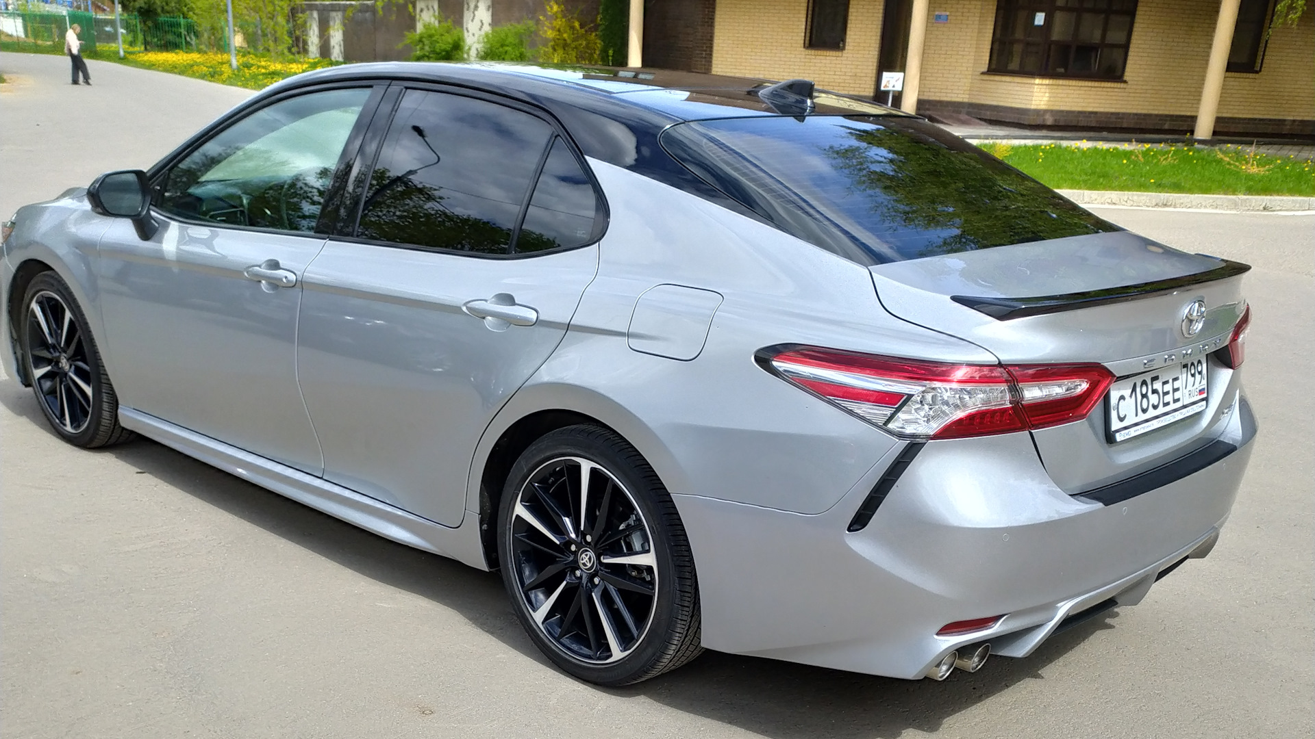 Toyota Camry drive2