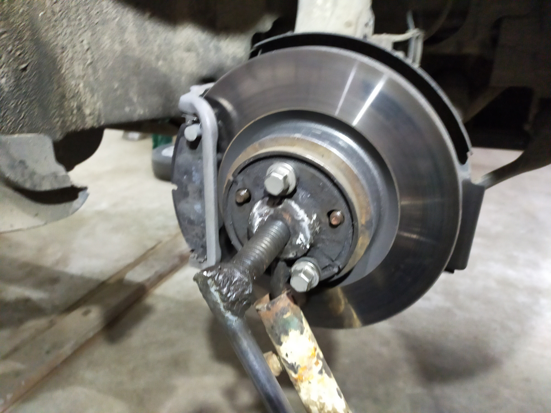 Замена переднего поворотного кулака Range Rover L405 — LR Soft N ...