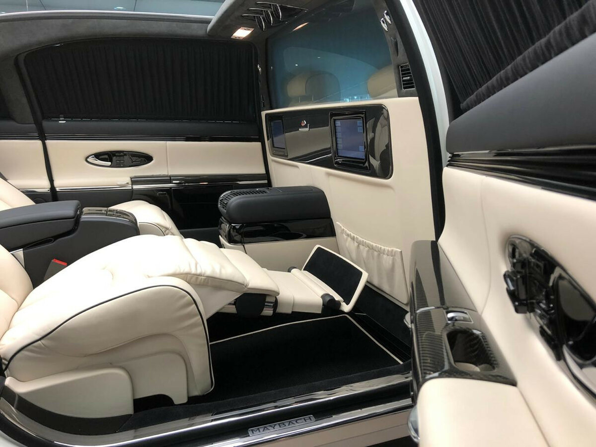 Машина Maybach 62s Landaulet