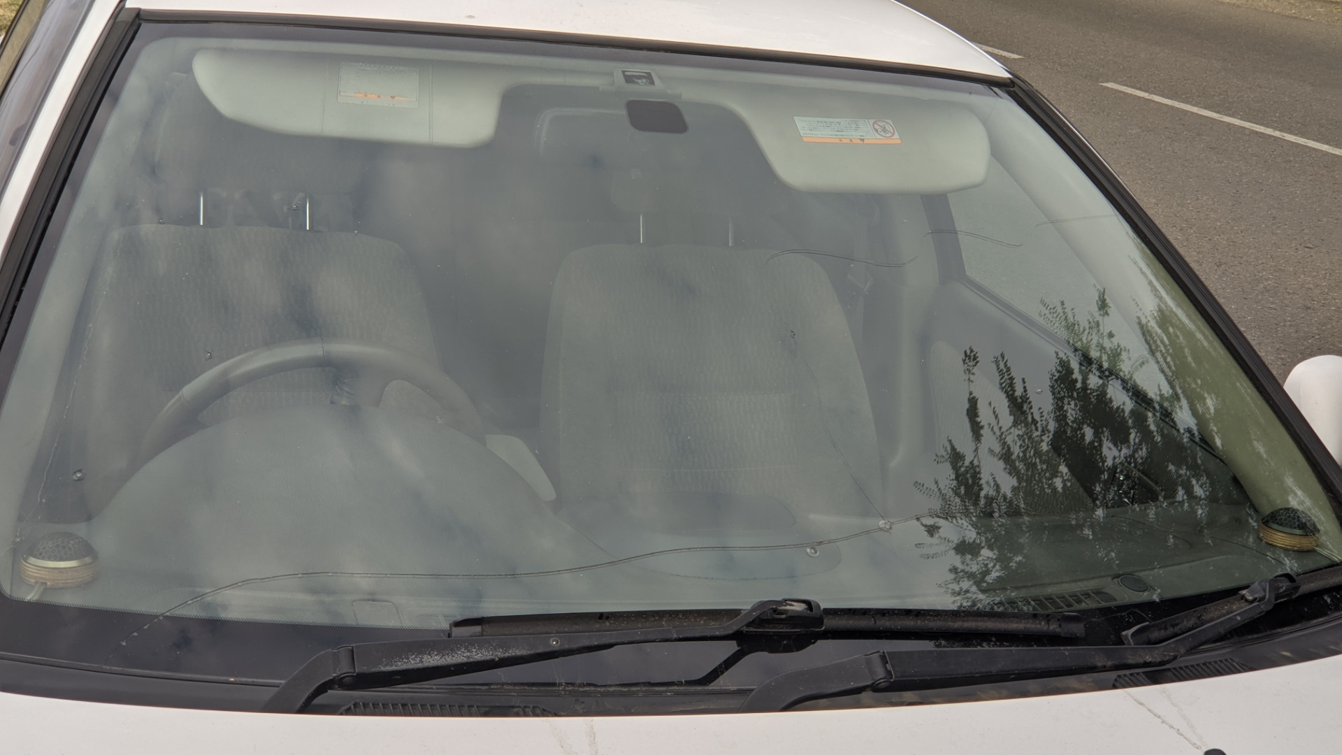 Полоса тонировки на лобовое стекло - Nissan Almera V (G11/15), 1,6 л, 2014 года 