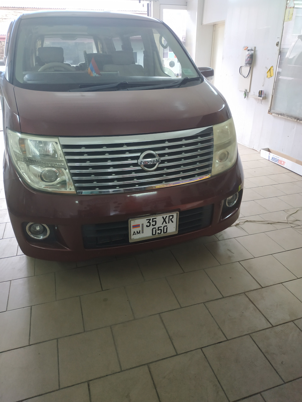 Фары — Nissan Elgrand (E51), 3,5 л, 2005 года | визит на сервис | DRIVE2