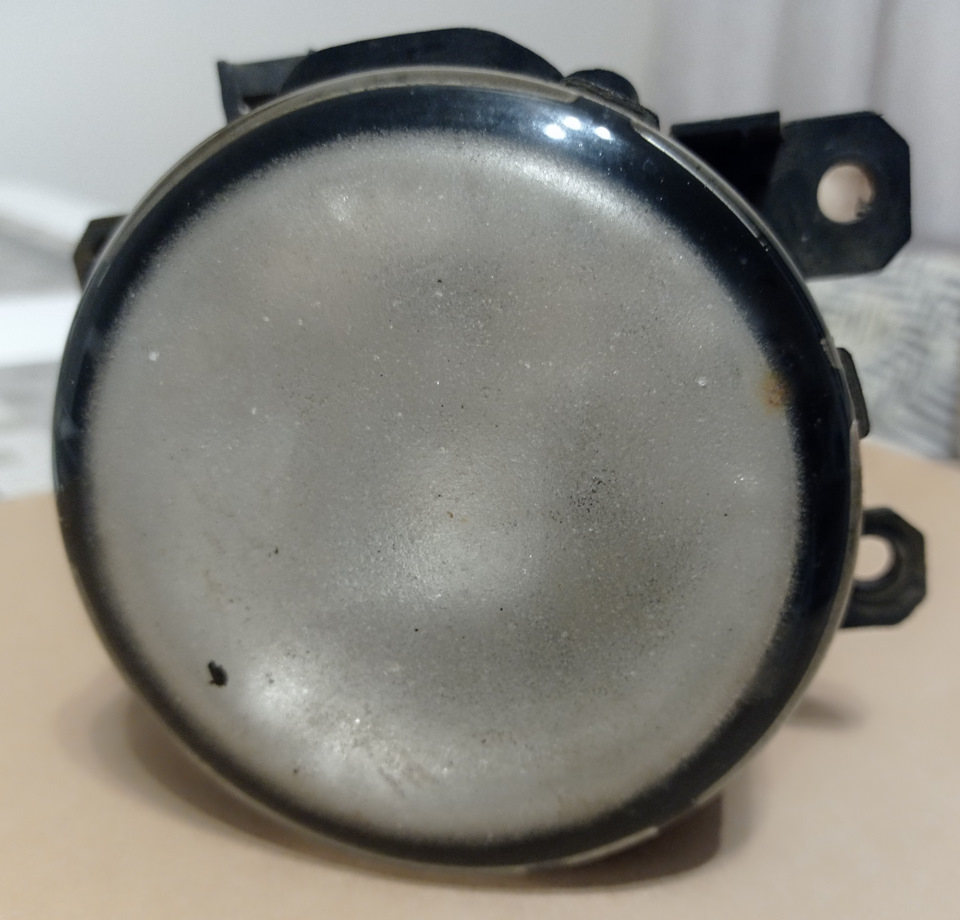 Снова замена стекла противотуманки — Geely Emgrand X7, 2,4 л, 2014 года ...