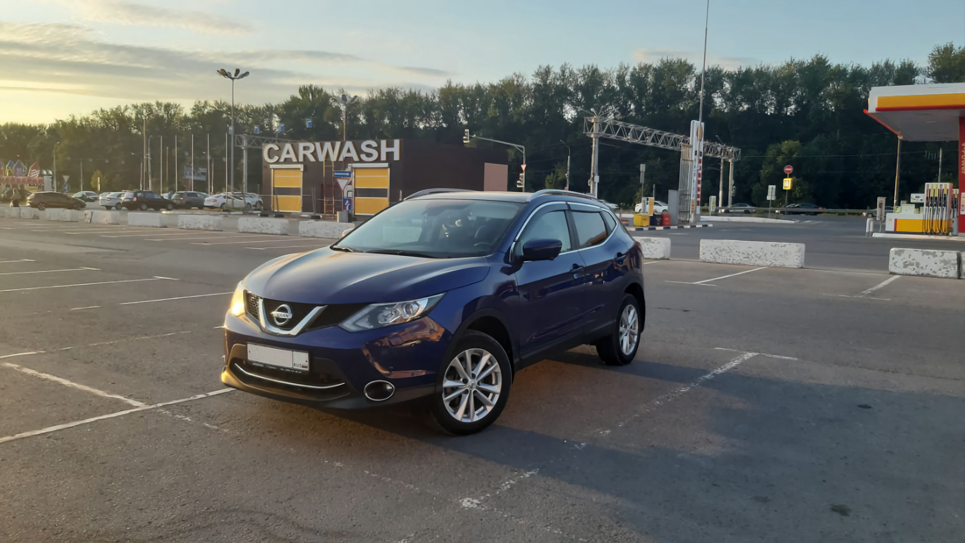 Nissan Qashqai (2G) 2.0 бензиновый 2015 | LE Blue на DRIVE2