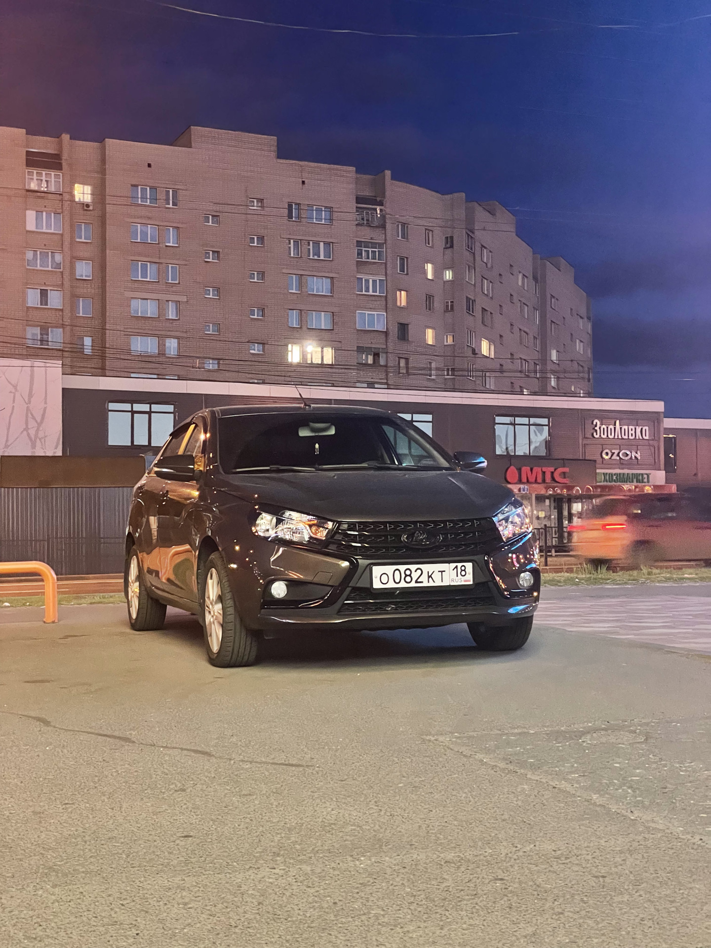 Антихром спереди — Lada Vesta, 1,6 л, 2021 года | тюнинг | DRIVE2