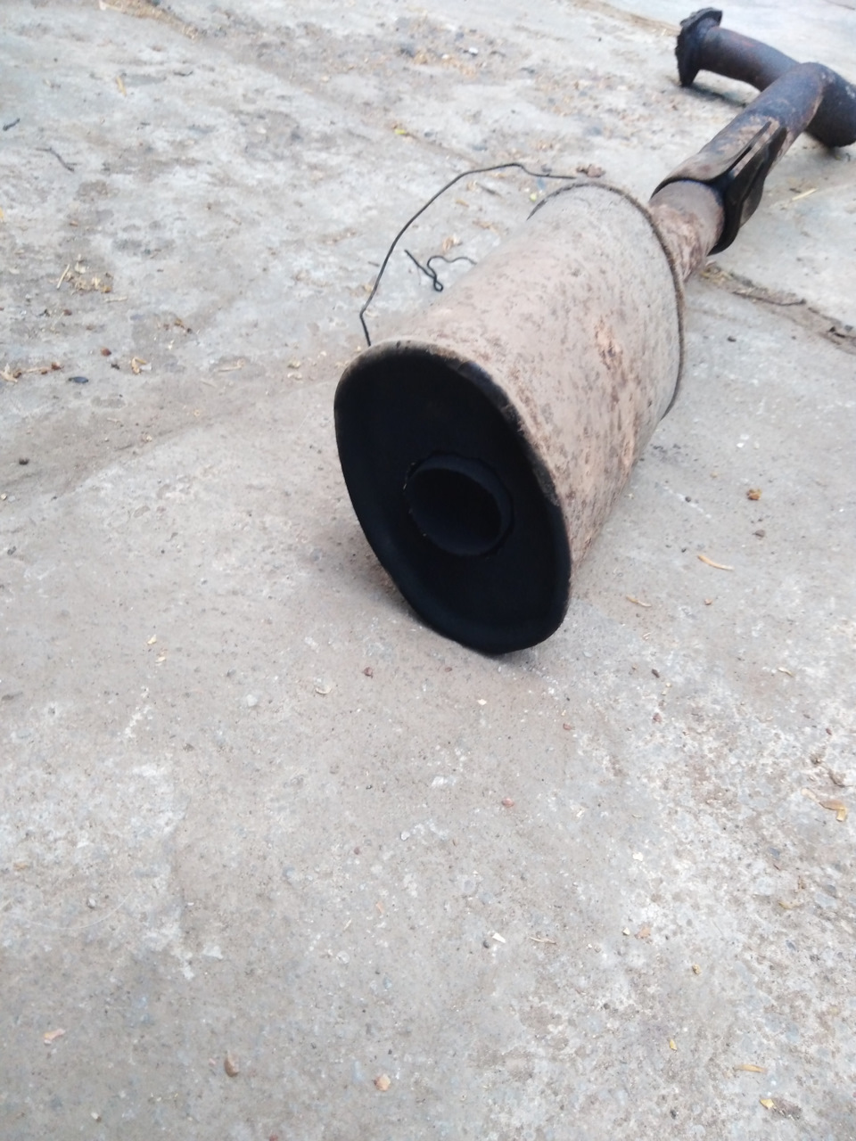 Сварка выхлопной системы. — Nissan Urvan (E24), 2,3 л, 1988 года ...