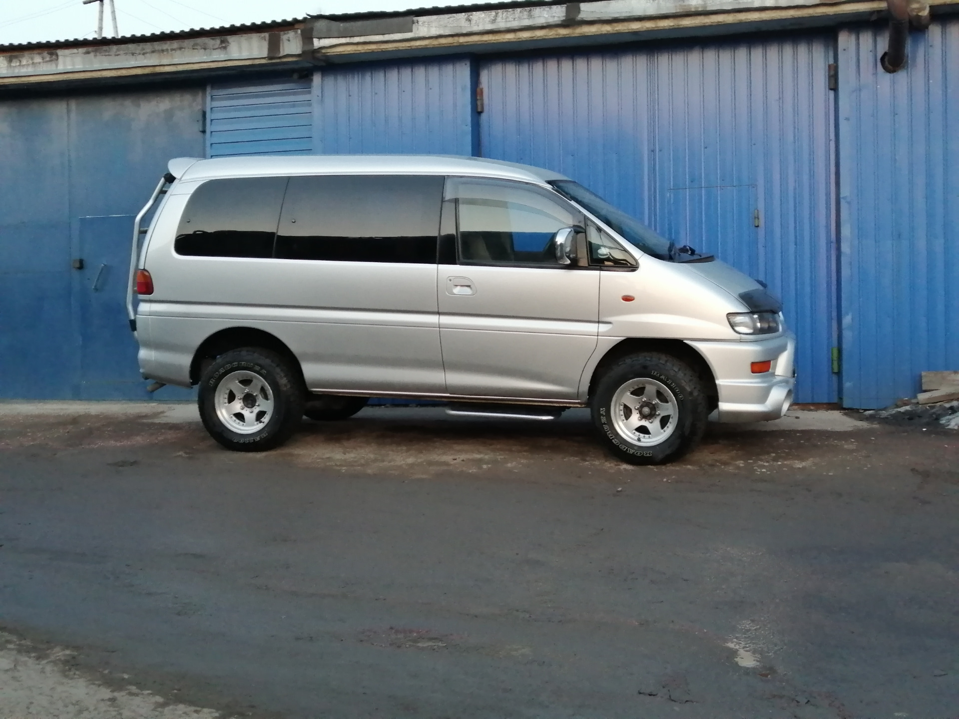 ПТС Мицубиси Делика. Mitsubishi Delica ПТС 2005. Mitsubishi Delica 2007 год Сахалин. Делика без документов.