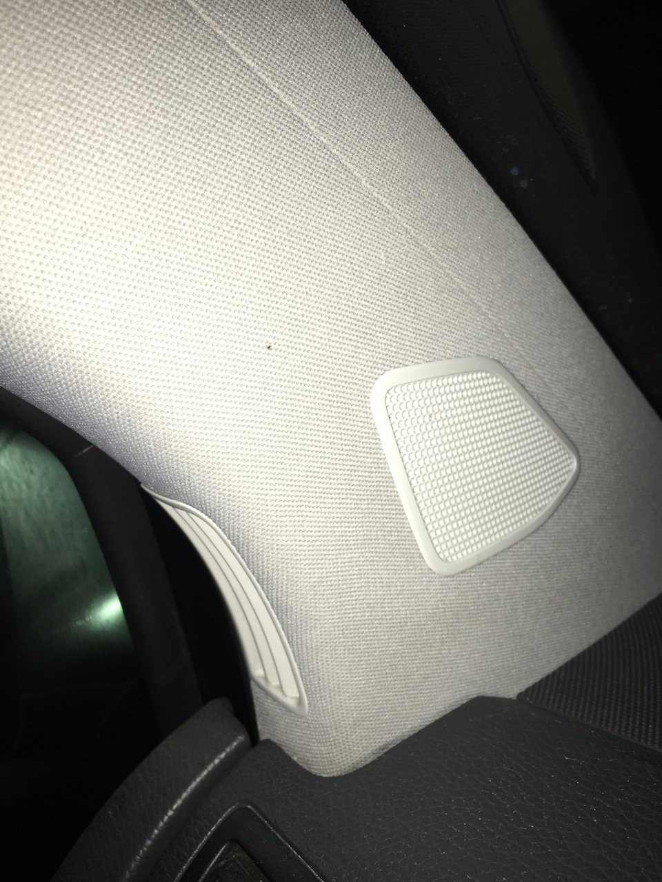 ВЧ динамик 🔊 "пищалка"в передние стойки — Volkswagen Transporter T5, 1 ...