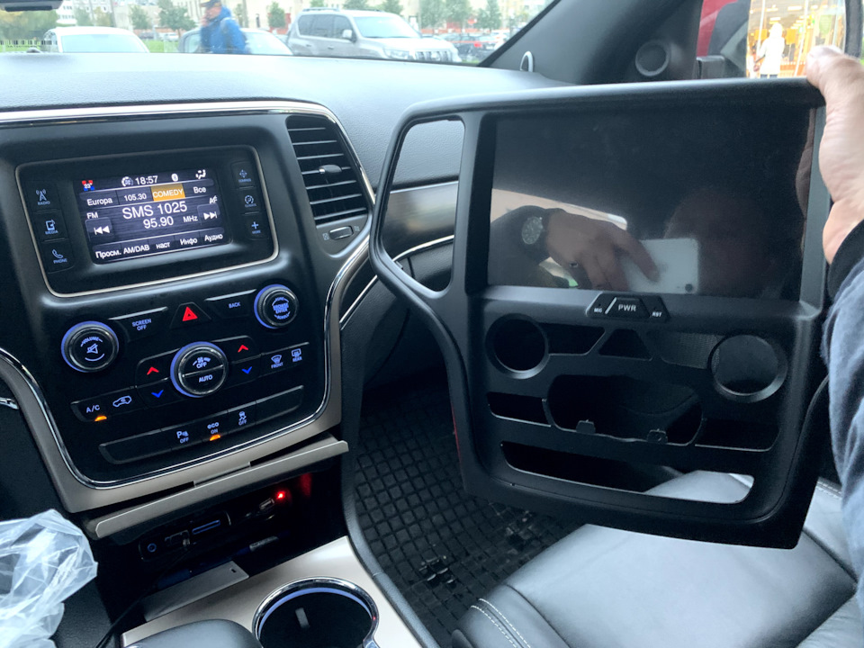 Фото в бортжурнале Jeep Grand Cherokee (WK2)