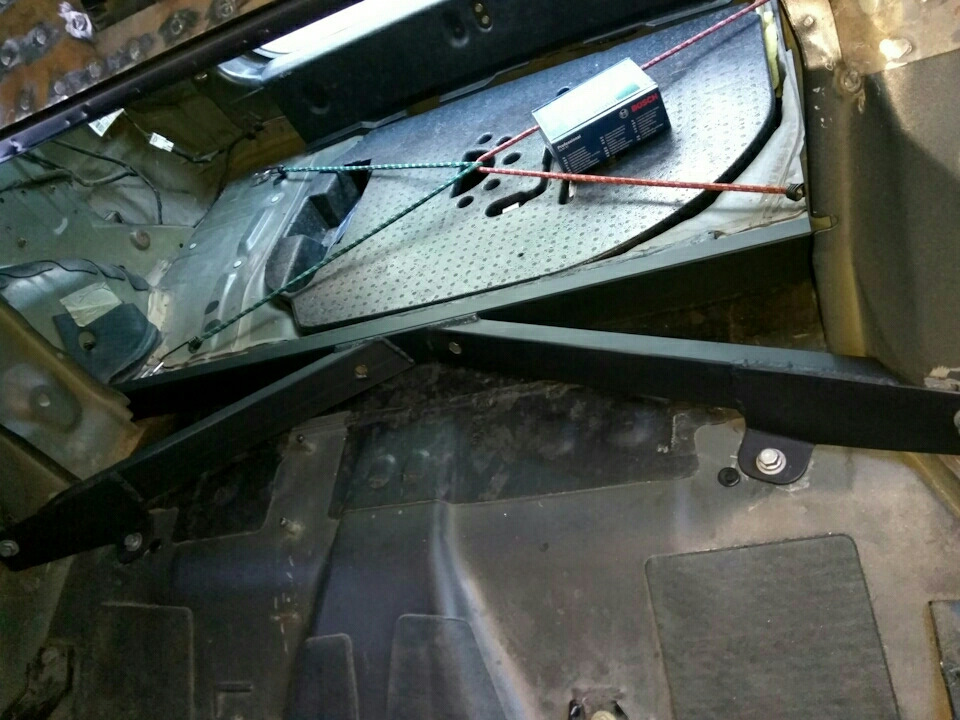 Задняя часть ниссан примера Фальшпол в багажник NISSAN Primera P12 - Nissan Primera (P12), 2 л, 2005 года ст