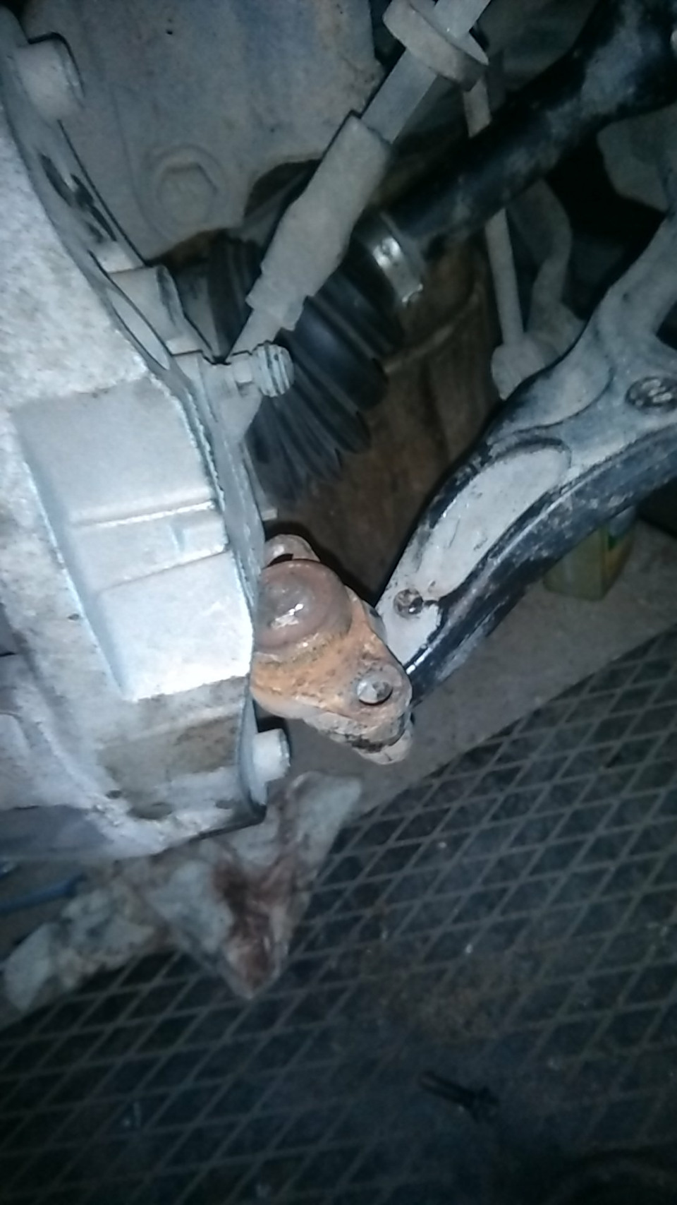 Замена патрубков и радиатора печки — Lada Приора хэтчбек, 1,6 л, 2011 ...