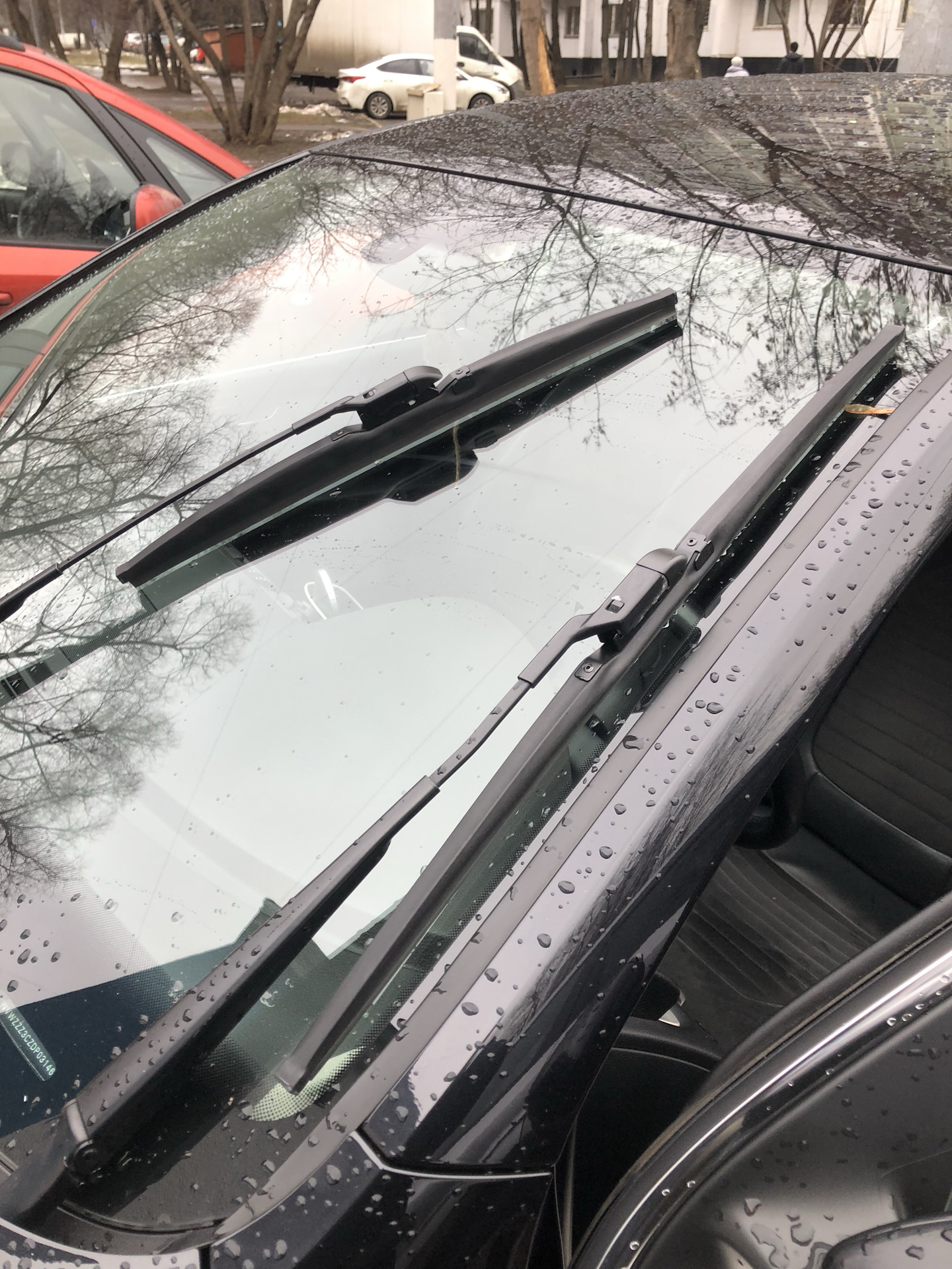 Дворники фольксваген пассат б6. Пассат замена дворников. Фольксваген поло лифтбек дворники. Щетки стеклоочистителя пассат б6. Резинка для заднего дворника honda.