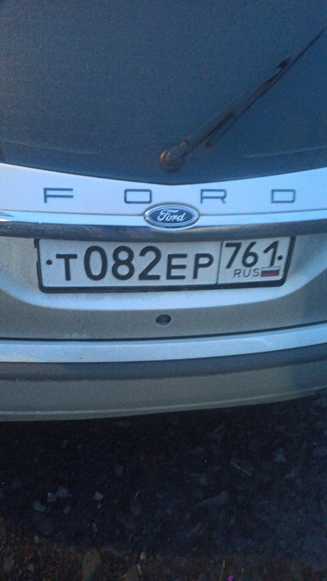 Надпись FORD — Ford Focus Hatchback I, 1,6 л, 2005 года | тюнинг | DRIVE2