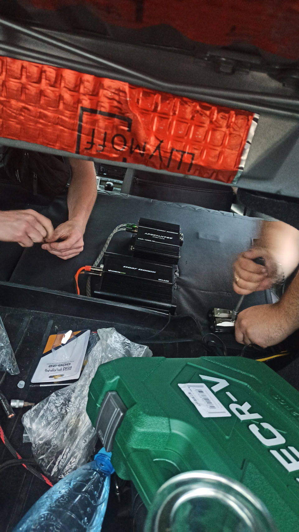 Усилитель на фронт — Toyota Avensis II, 2 л, 2008 года | автозвук | DRIVE2