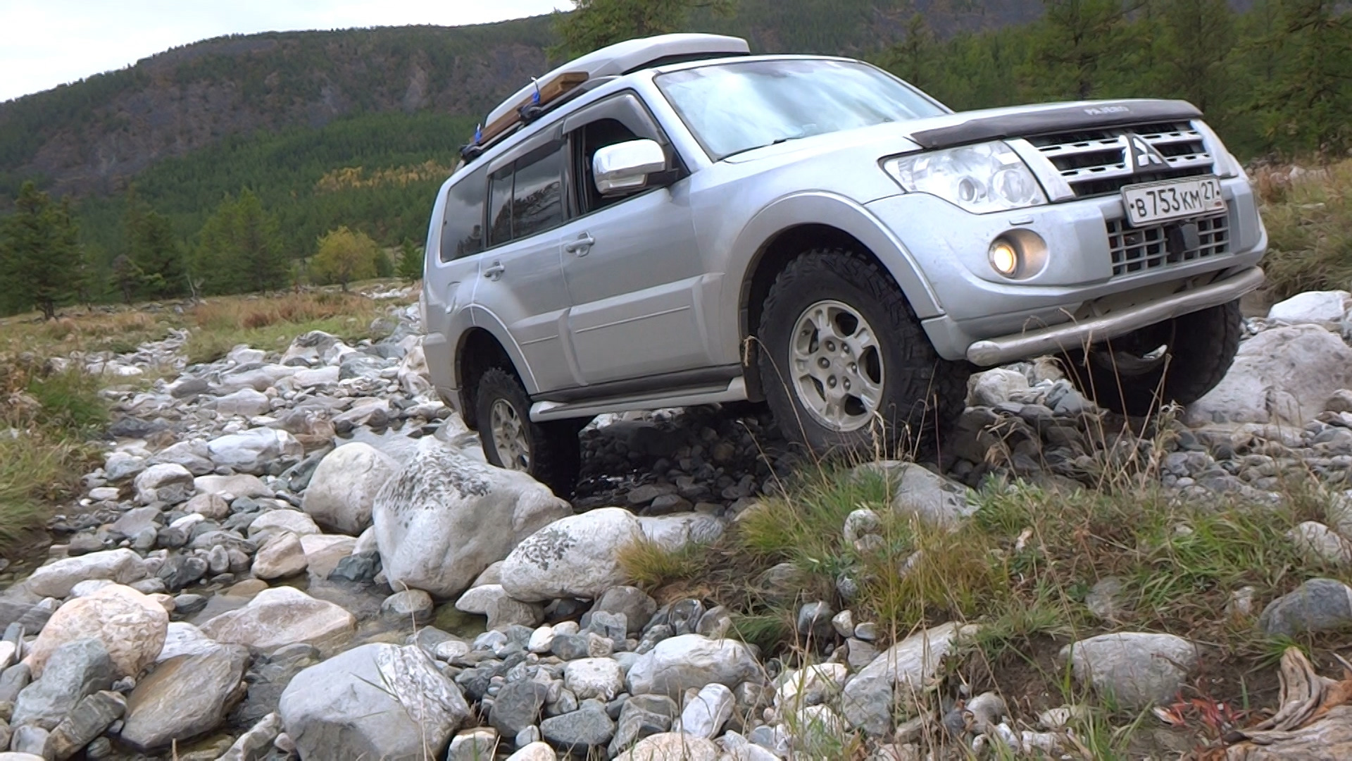 Качать резину на камнях ? — Mitsubishi Pajero (4G), 3 л, 2011 года |  наблюдение | DRIVE2