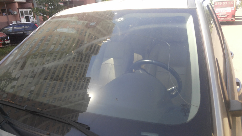 1. Замена лобового стекла или лечение лучевой болезни. — Land Rover ...