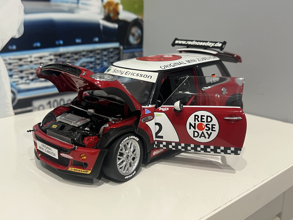 Mini Red Nose Day kyosho 1/18 — Сообщество «Масштабные Модели» на