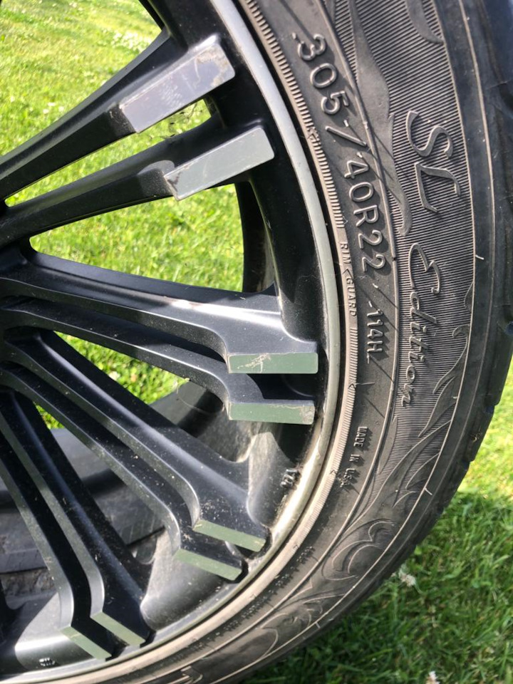 140 000 ₽. Tires summer Goodyear 305/40 R22, cast rims WALD 22 ET0 , used i...