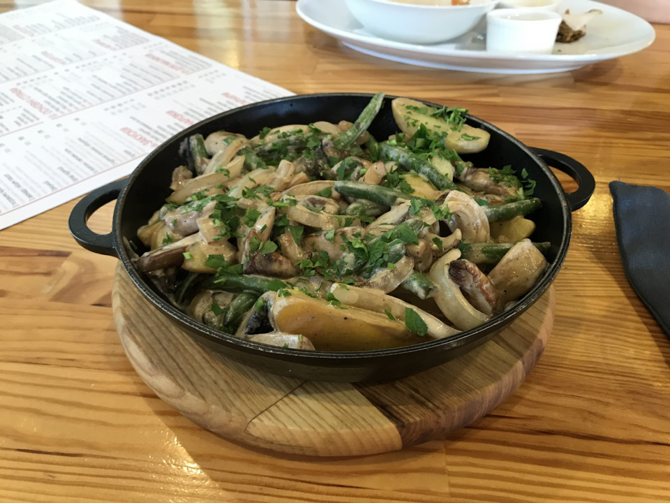 утром снова принялись за поедание пищи — KIA Sorento (2G)