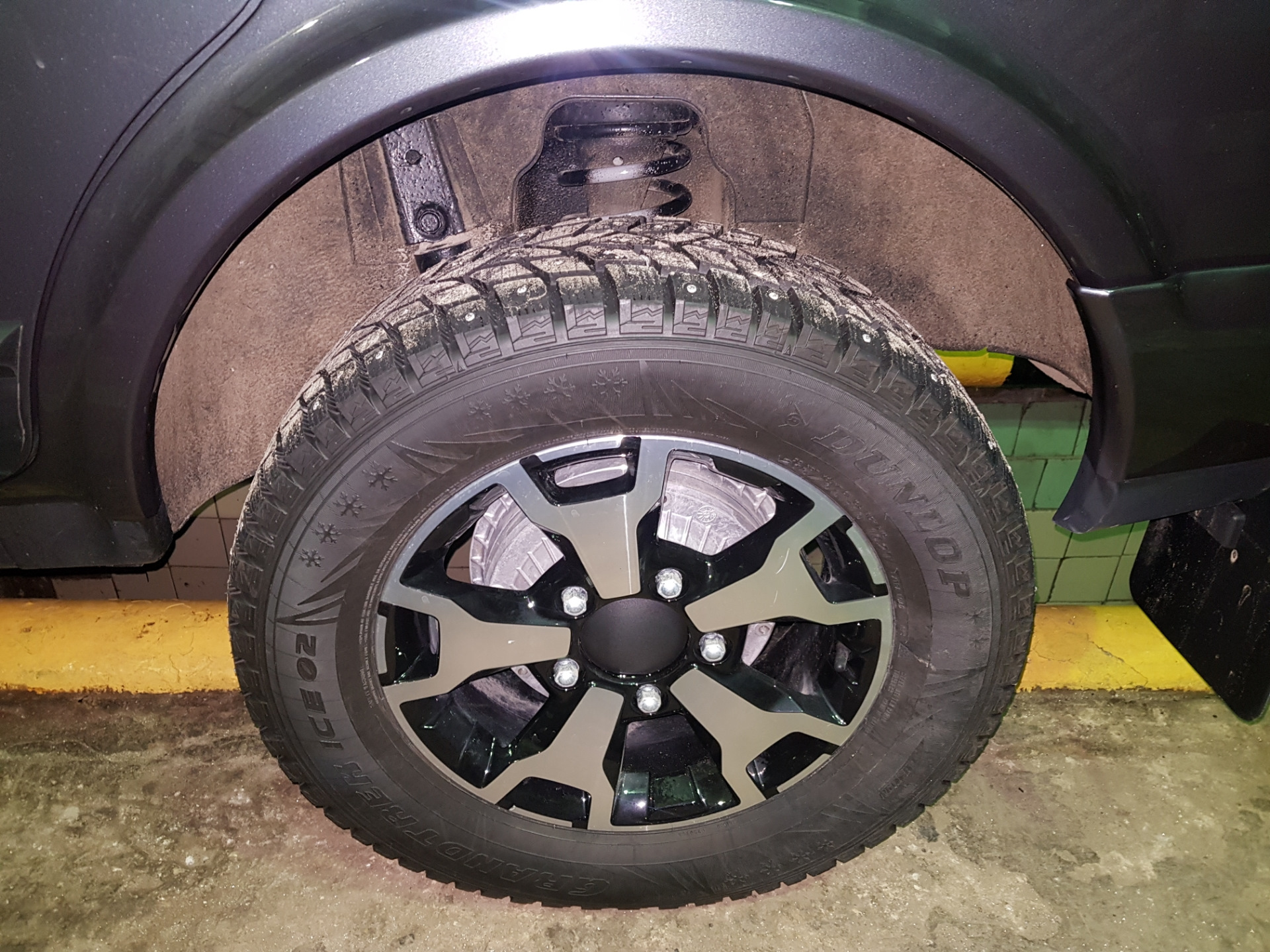 Диски 215. 205/65 R16 на ниву. 215/65 R16 на ниву Урбан. Колеса на ниву 215/65 р16 на ниву Урбан. Резина 205 65 16 на ниву.