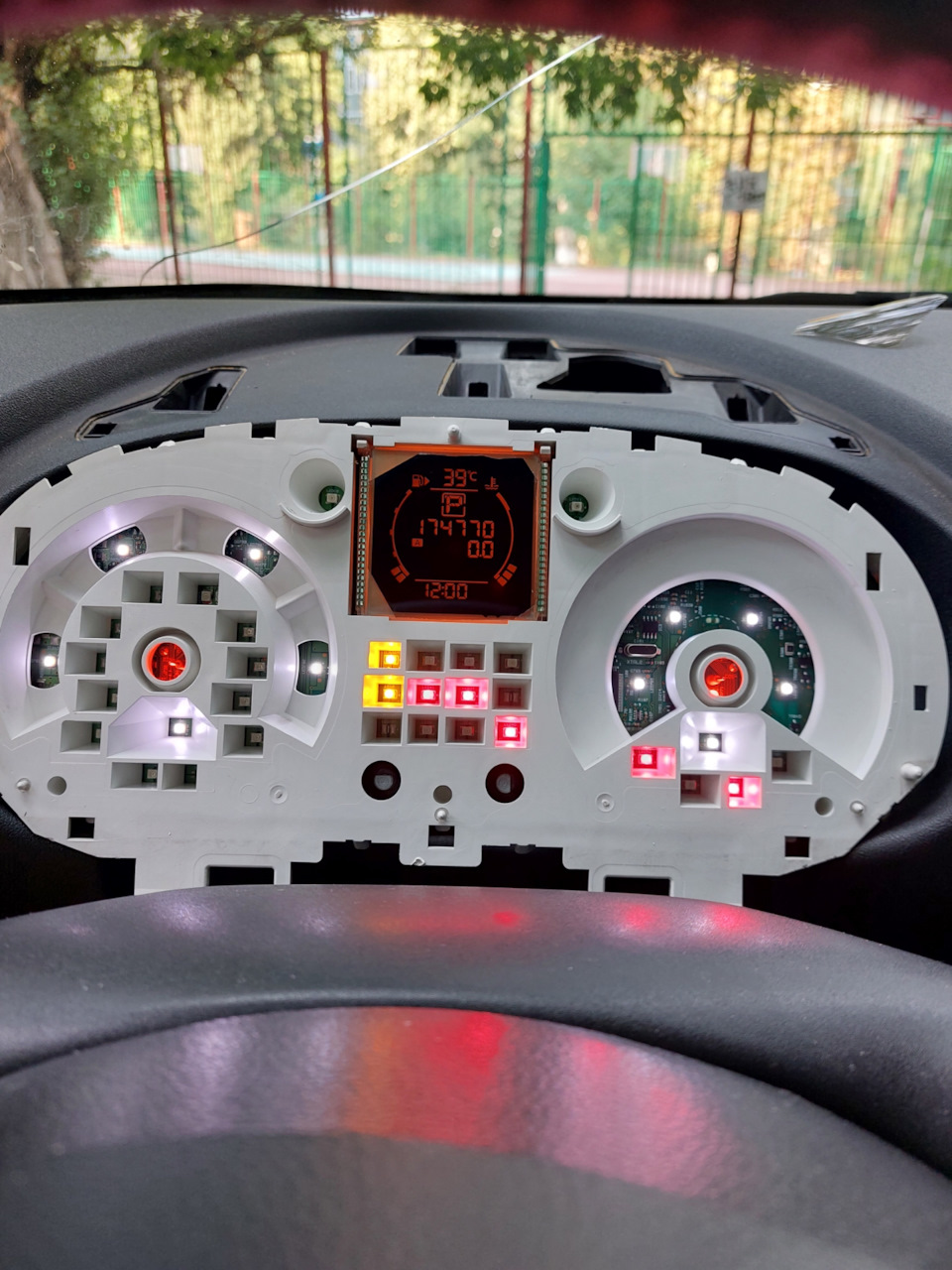 "А-ля рестайлинг 2".Инверсия подсветки приборной панели — Nissan ...