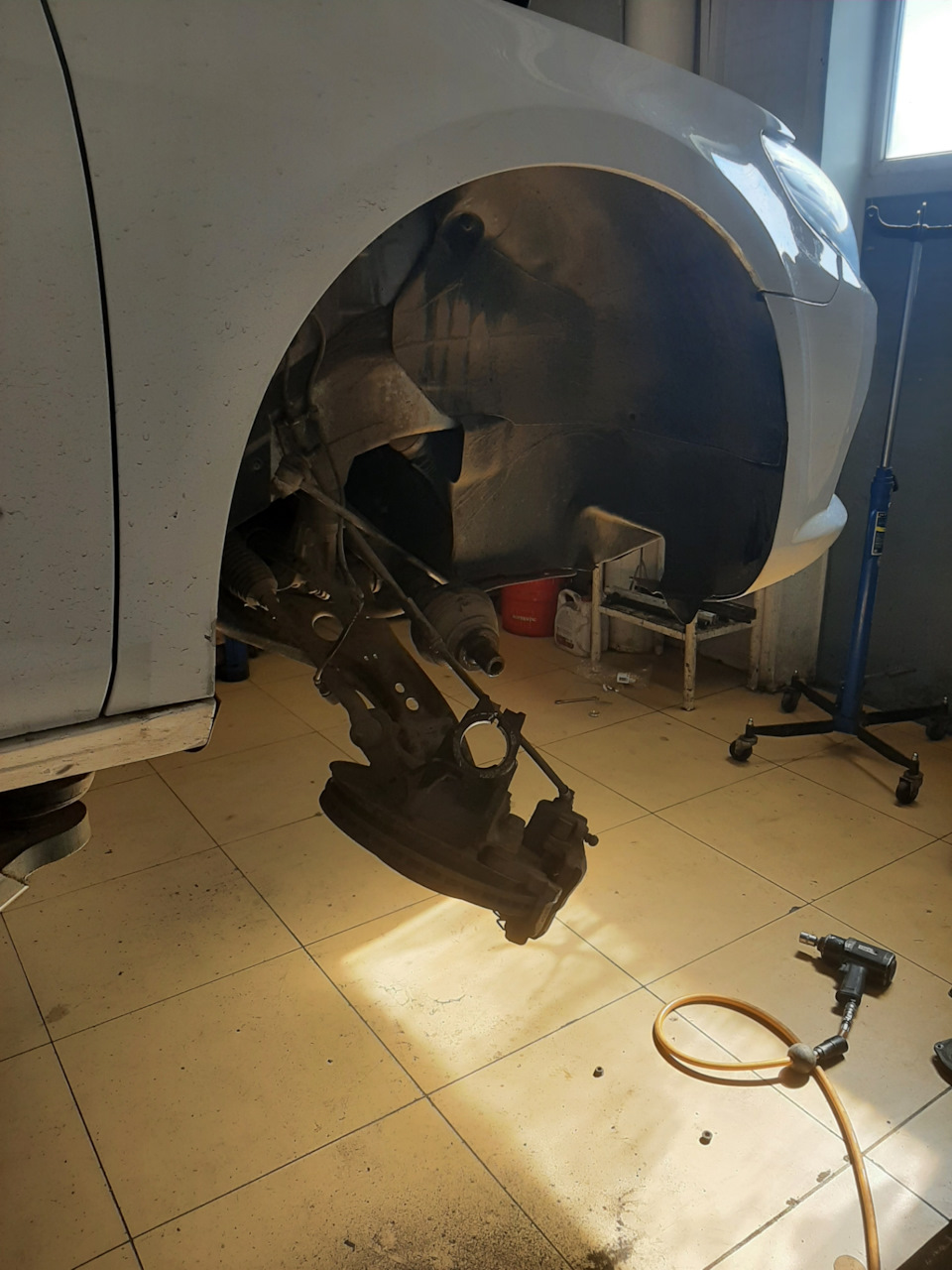 Замена опорников и тормозных колодок. — Volkswagen Passat CC, 1,8 л ...