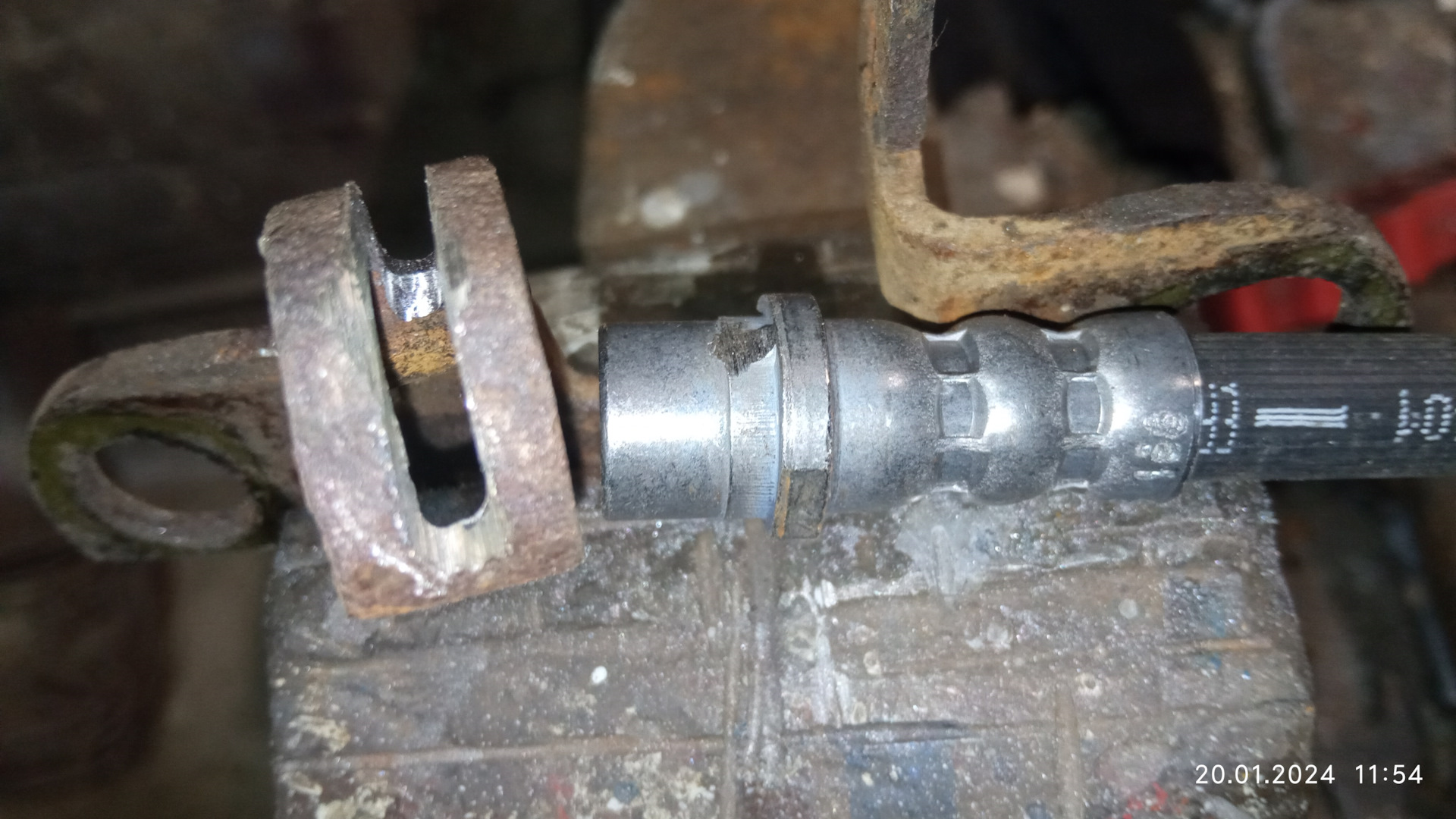 Трубы текут(современный тренд), задние, тормозные. — Chrysler Voyager ...