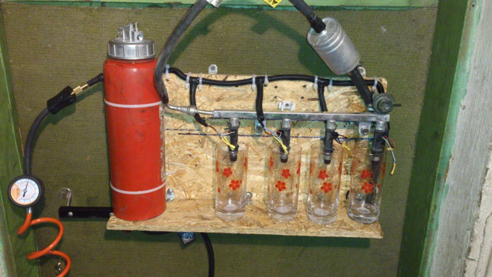 Стенд для форсунок своими руками. Стенд для промывки форсунок ВАЗ. Промывочный аппарат самодельный для промывки форсунок. Самодельный стенд для чистки форсунок. Стенд для промывки форсунок своими руками.