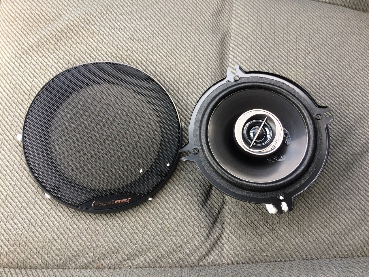 16 и 13 колонки. Динамики 13 clarion. Pioneer ts-1639r. 16 и 13 колонки. 16 и 13 колонки.