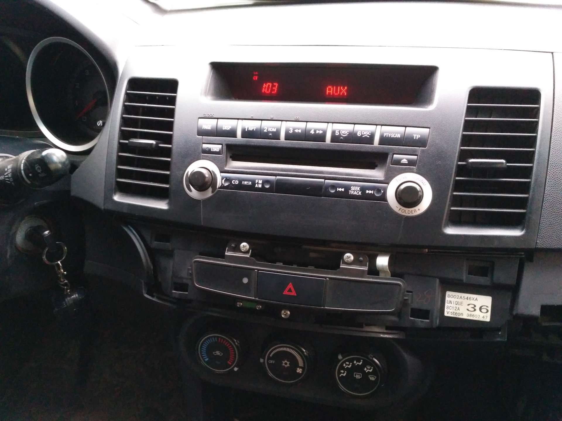 магнитола лансер 2007. Lancer 10 снятие магнитолы. штатная магнитола mitsubishi outlander xl. снятие магнитолы ланцер 10. Aux магнитола в митсубиси лансер 10.