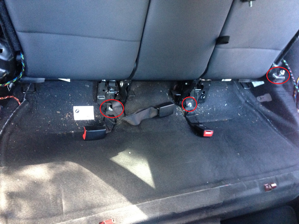 БМВ Е36 купе - задние сидения