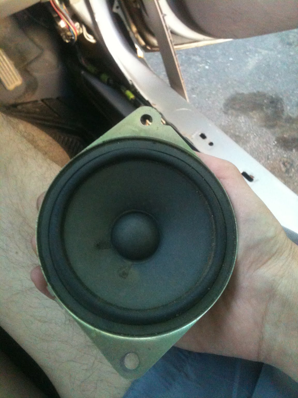 Снятие ковра, чтобы его постирать. — Toyota Platz, 1,5 л, 1999 года ...