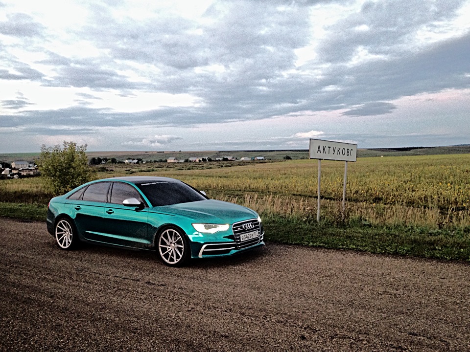 Audi a6 бирюзовая