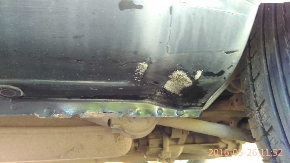 Обработал пороги антигравием или корейцы не ржавеют))) — KIA Sportage ...