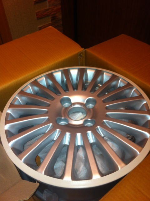 Посоветуйте в какой цвет перекрасить!) — Ford Focus I Sedan, 1,6 л ...