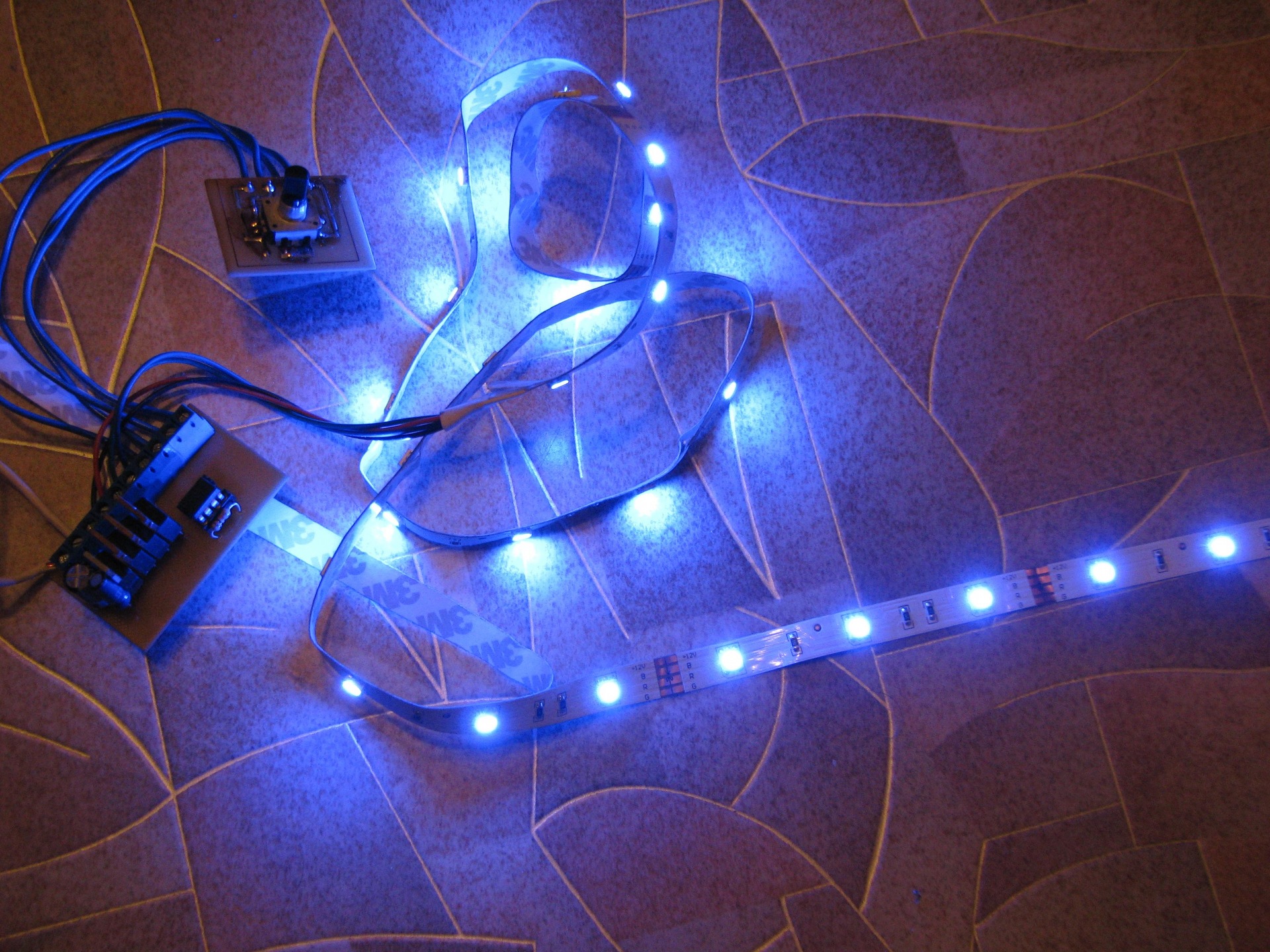 Как сделать чтобы подсветка менялась. Клавиатура с подсветкой. Подсветка крутилки е70. Комбинация для подсветки клавиатуры. Как сделать чтобы подсветка менялась.