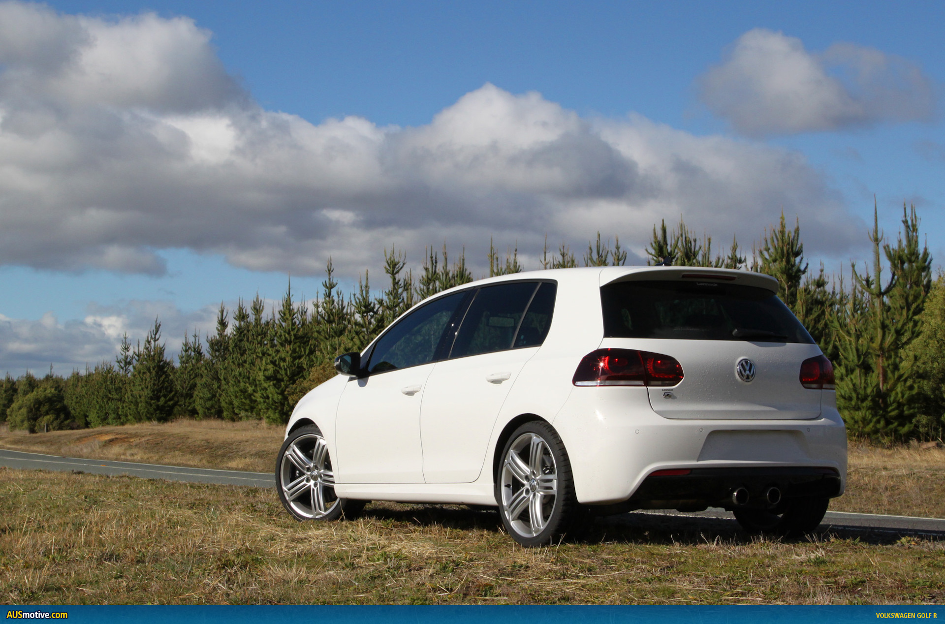 Golf 6 белый черные диски