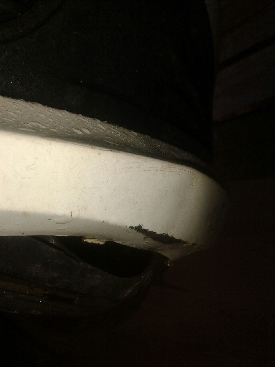 Был тут в отпуске. Чем замазать бампер? — Volkswagen Polo Sedan, 1,6 л ...