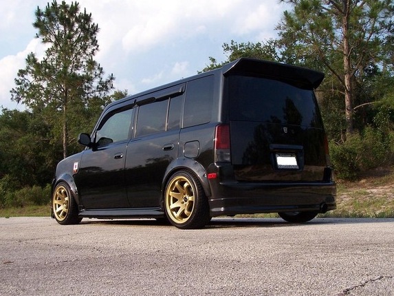 Scion XB 911