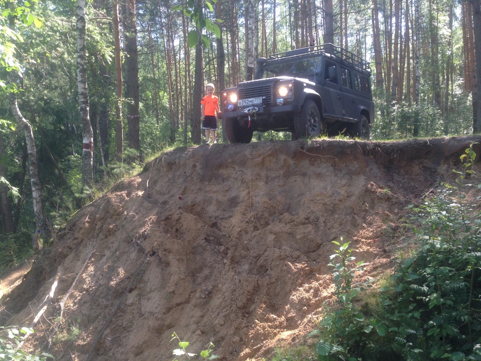 26.07.2015, Кольчугинское водохранилище — Land Rover Defender (L315 ...