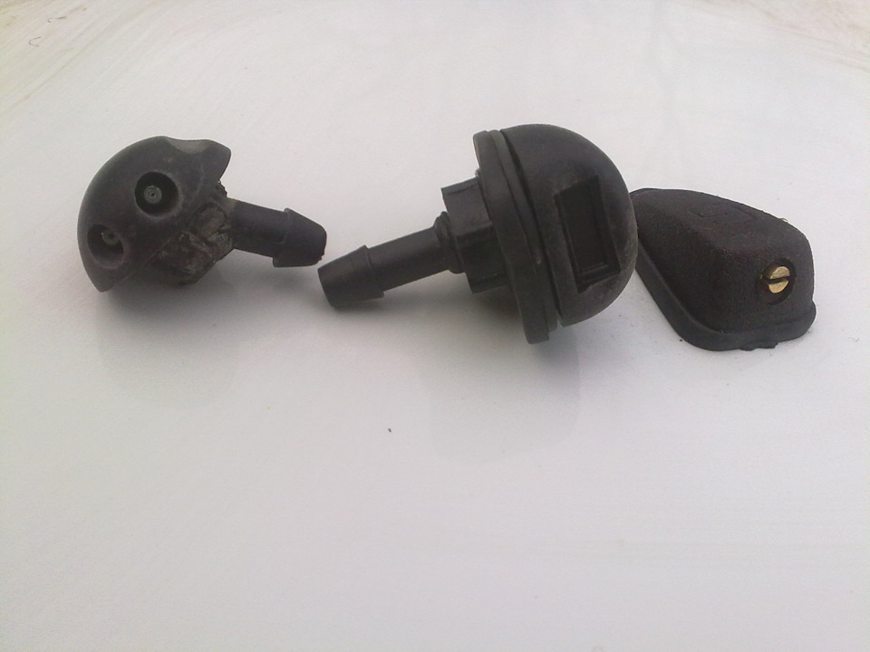 Веерные форсунки за 55 р в Би-би — Lada Ларгус, 1,6 л, 2014 года ...